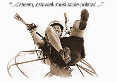 Grzegorz Biernat podczas lotu na paralotni z napedem (PPG)